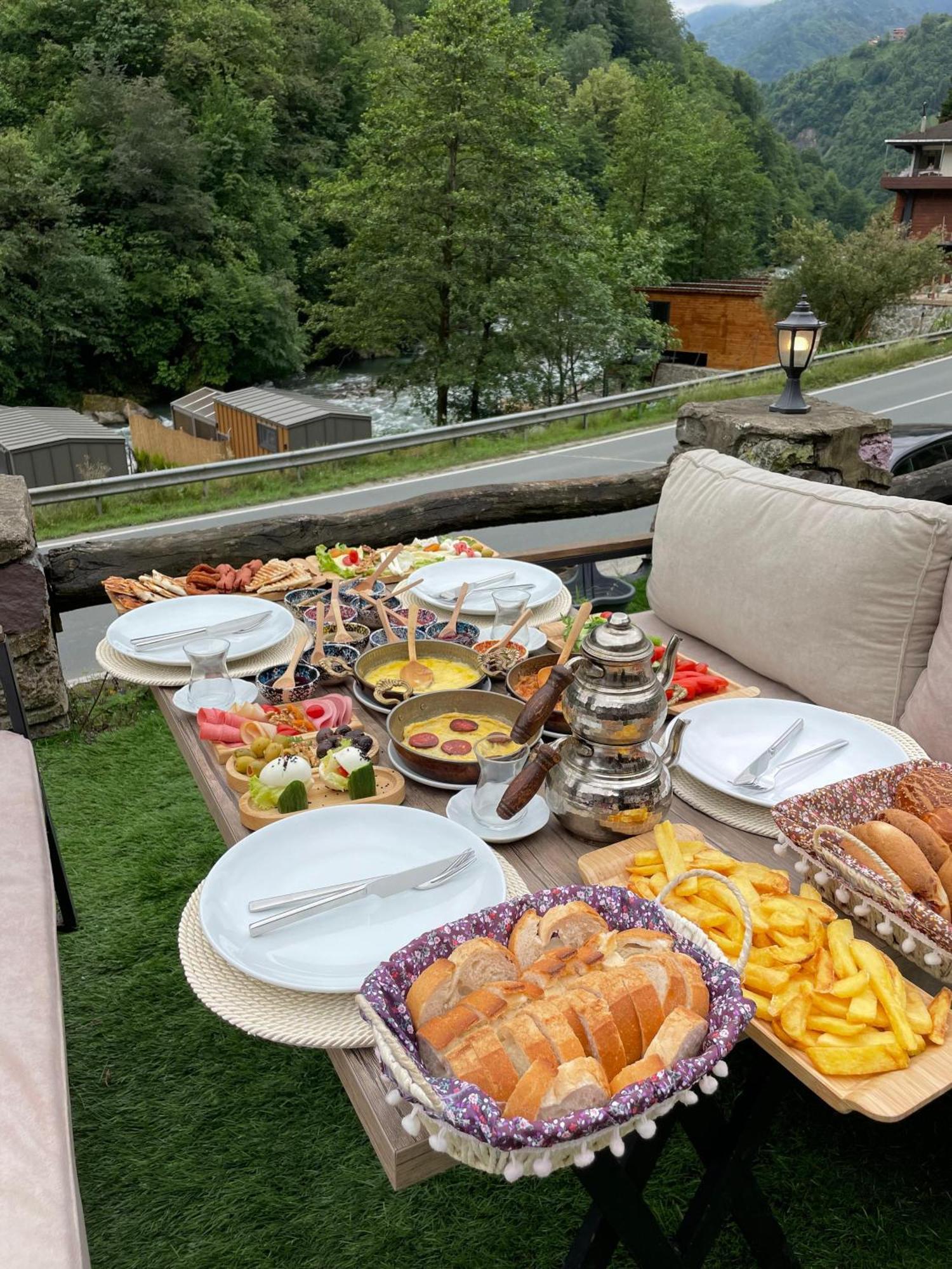 River Deluxe Hotel Çamlıhemşin Buitenkant foto